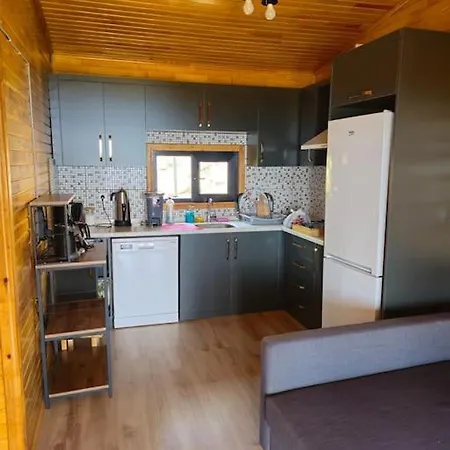 Eden Garden Dag Evi *