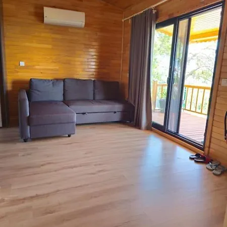 Holiday home Eden Garden Dag Evi